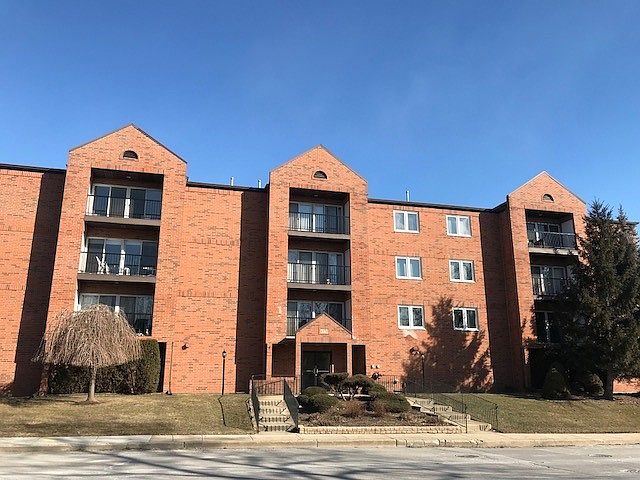 1st image of 6550 W Gunnison St APT 202