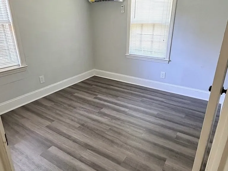 912 S English St — Photo 6