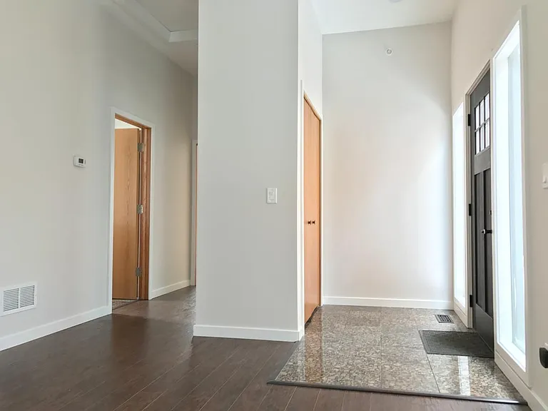 2115 Dewey Ave #A — Photo 7