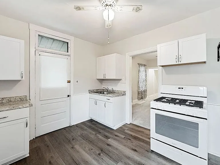 23 Jones St #23 — Photo 5