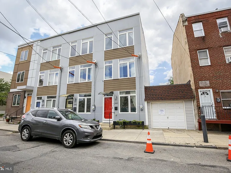 2441 Coral St — Photo 45