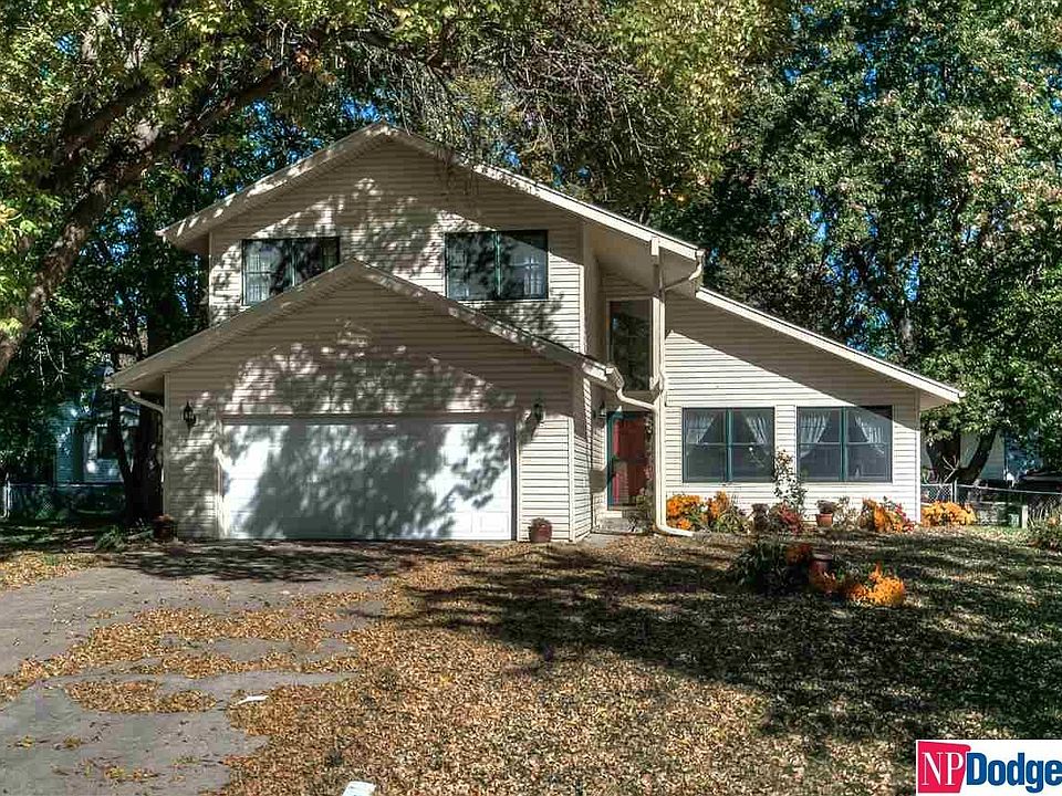 1st image of 1415 Saint Joachin Ct