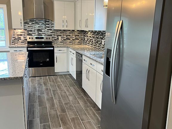 4th image of 2-7356 E Main St #2