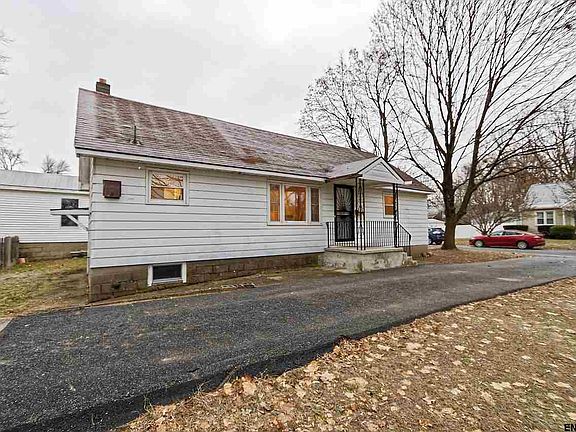 3rd image of 21 Warmington St