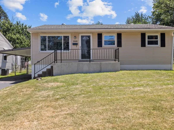 3500 Dixie Dr, Saint Ann, MO 63074