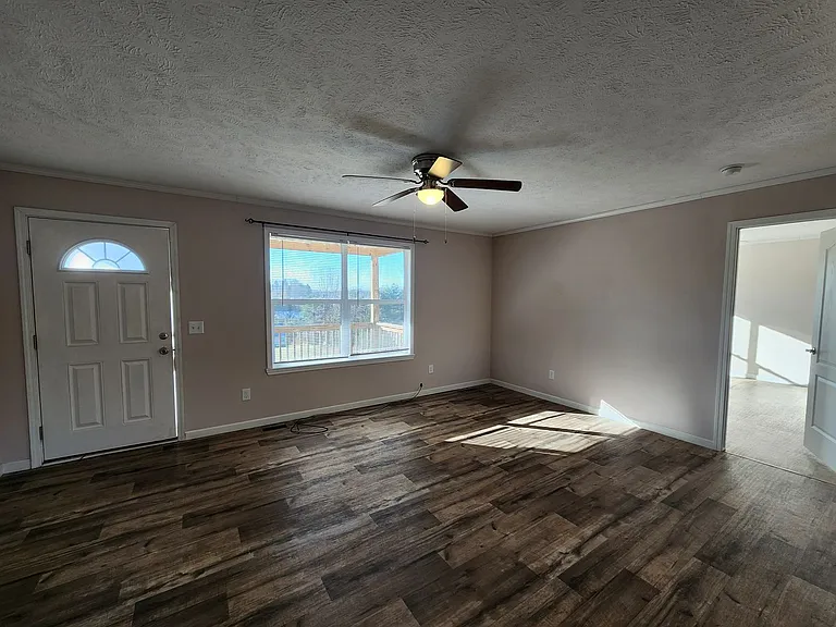312 McLean Heights Ct — Photo 10