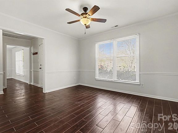 4th image of 207 Treeline Dr