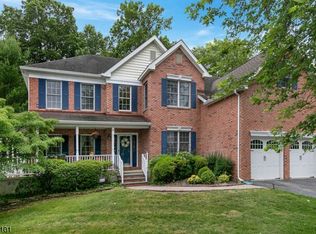 10 Scotsmans Way, Basking Ridge, NJ 07920