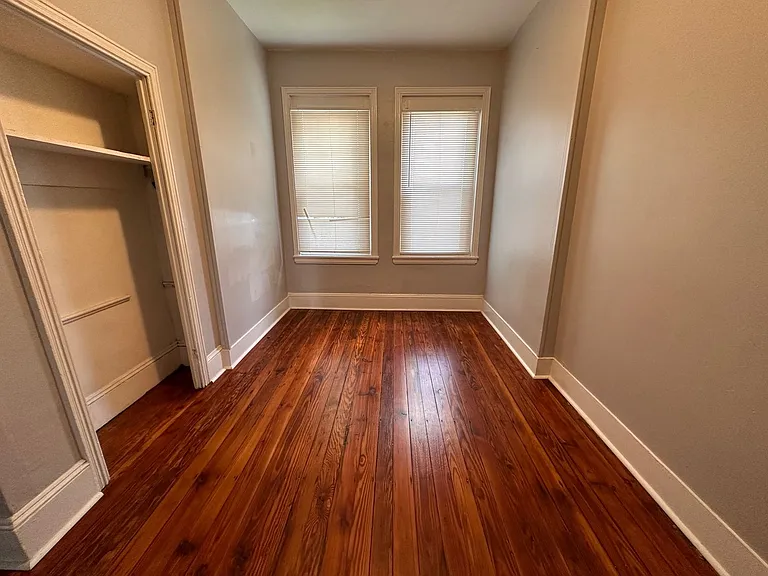 2049 E Cambria St — Photo 15
