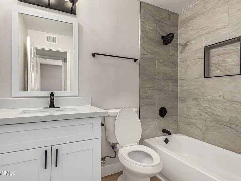 818 W Elna Rae St — Photo 20