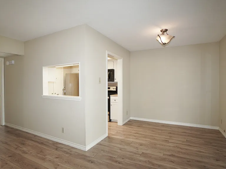 1121 Signal Ridge Pl — Photo 8