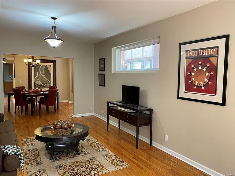 5375 Pershing Ave #1E — Photo 4