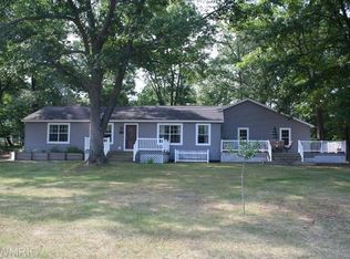 5851 Bryant St, Pentwater, MI 49449
