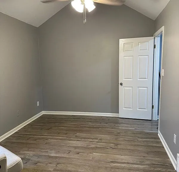 8085 Creekwood Cir E — Photo 16