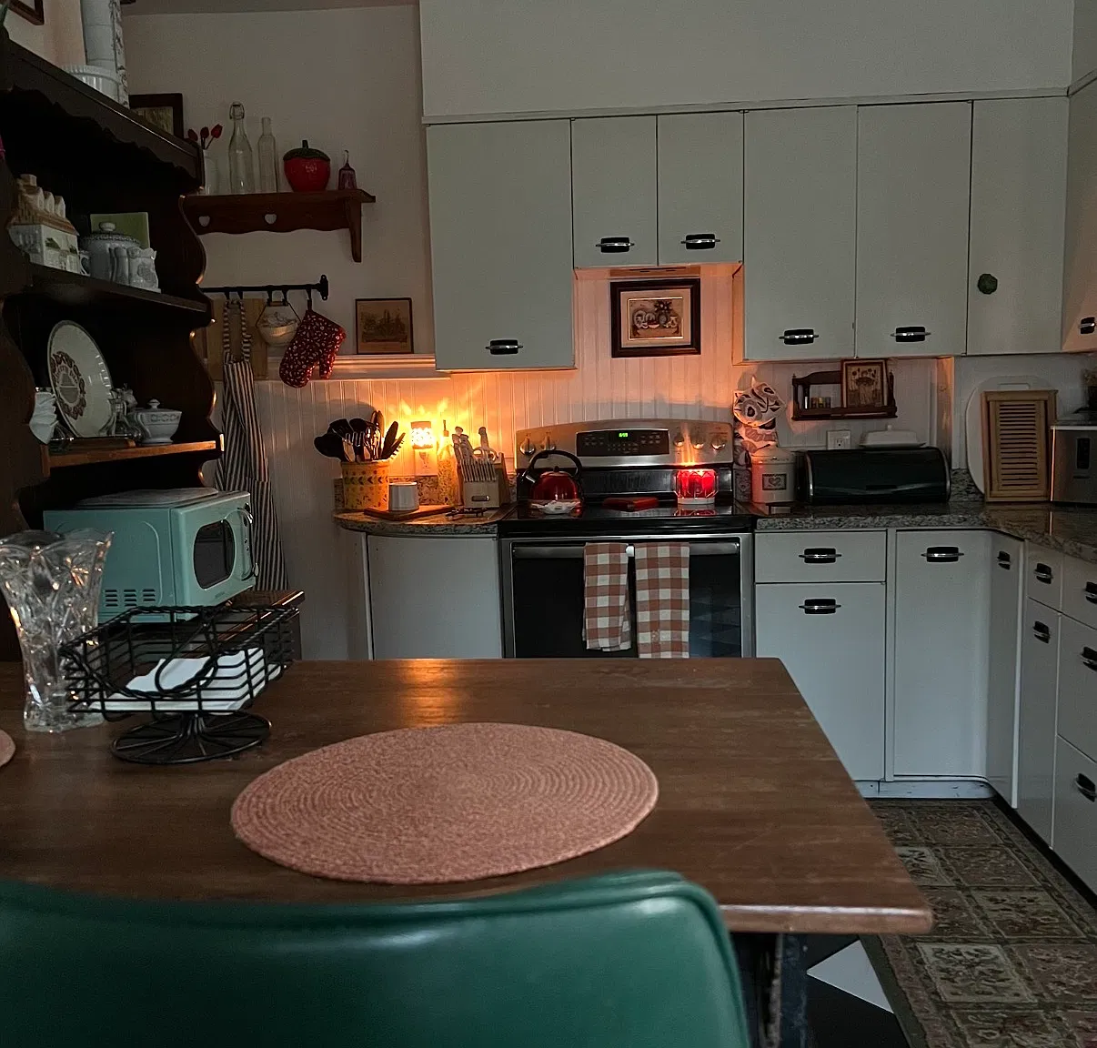 3 bed, 1376 sqft, $2,000 — Photo 1