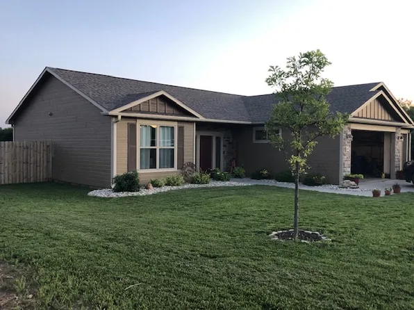 103 Bob White Cir, Riley, KS 66531