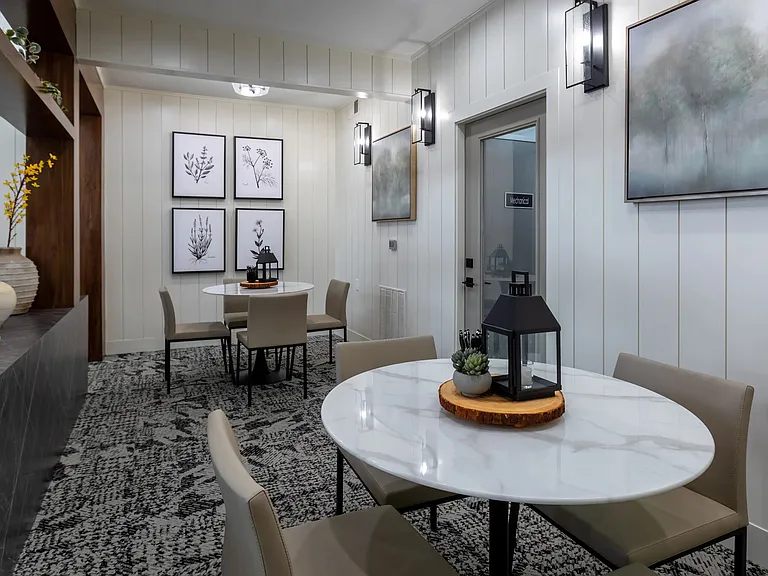 Experience personalized service at our refined leasing area, where our attentive team expertly assists to help you uncover the precise floor plan that resonates with you.