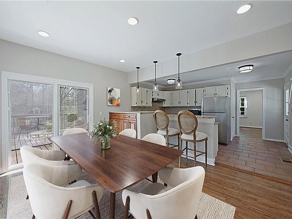 5th image of 1868 Dyer Cir