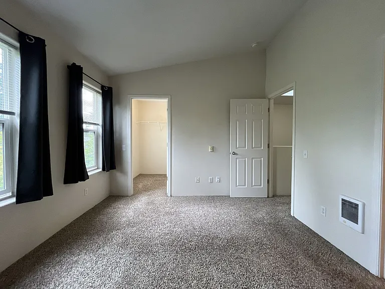 149 NE 75th Ave — Photo 26