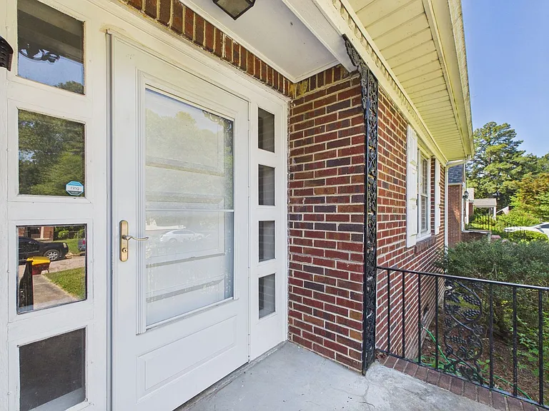 910 Northampton Rd — Photo 4