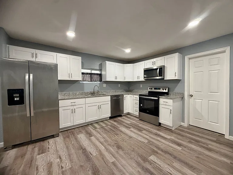 124 Halifax St — Photo 6