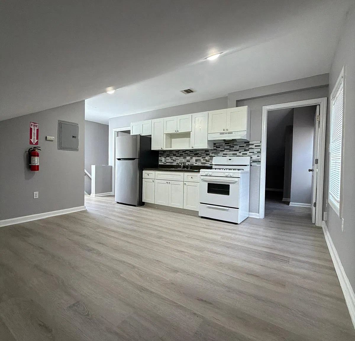 2 bed, $1,700 — Photo 2