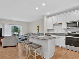 240 Martins Lndg UNIT 102, North Reading, MA 01864