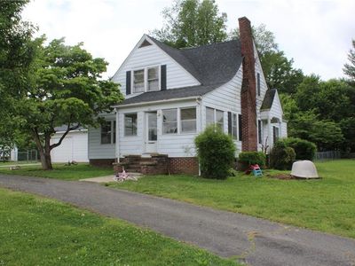 2617 W Pine St, Mount Airy, NC, 27030