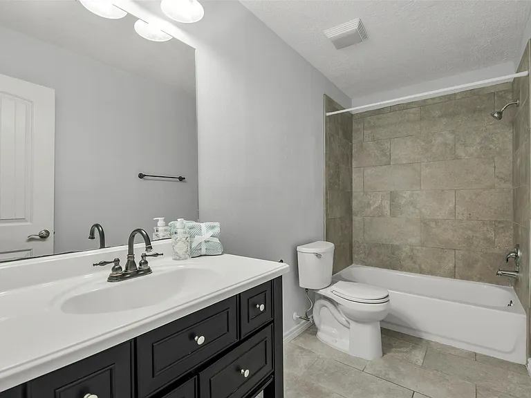 1215 Tejas Blvd — Photo 18
