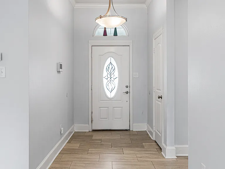 8406 Willowbrook Dr — Photo 3