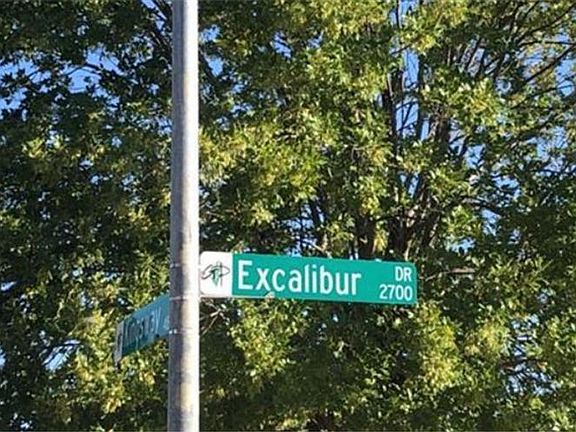 4th image of 2720 Excalibur Dr