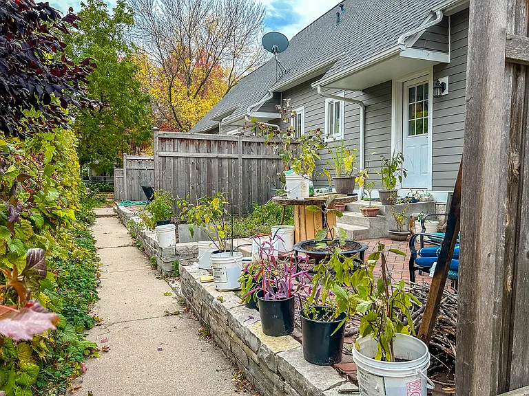 144 Mackubin St — Photo 8