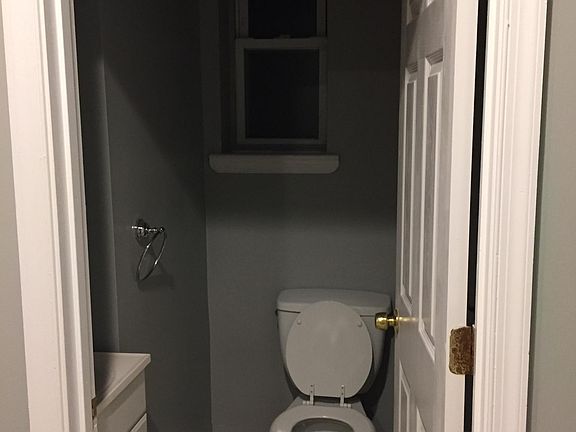 1/2 bath
