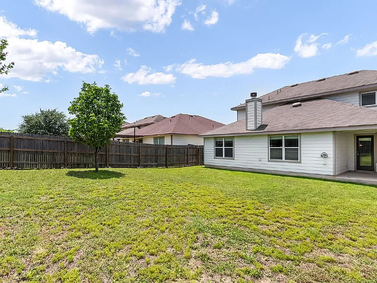 7538 Elegante Way — Photo 20