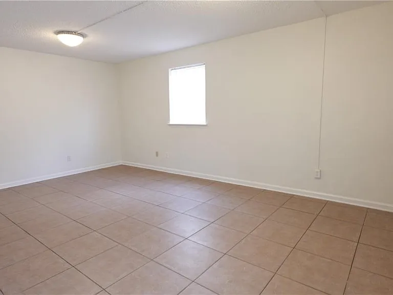4813 W Napoleon Ave — Photo 5