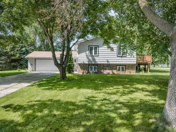 230 5th St NW, Pennock, MN 56279