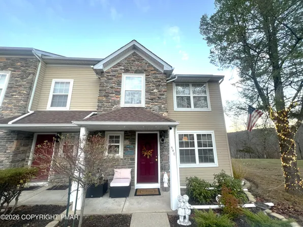 54 Lower Ridge View Cir, East Stroudsburg, PA 18302