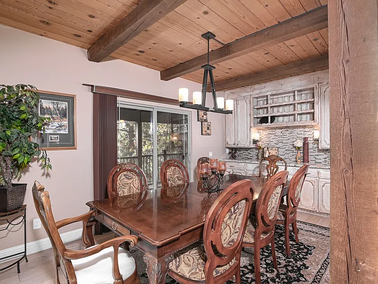 465 Kent Way — Photo 10