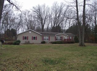 8832 E South Circle Dr, Effingham, IL 62401