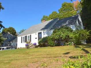 18 Stratford Rd, Andover, MA 01810