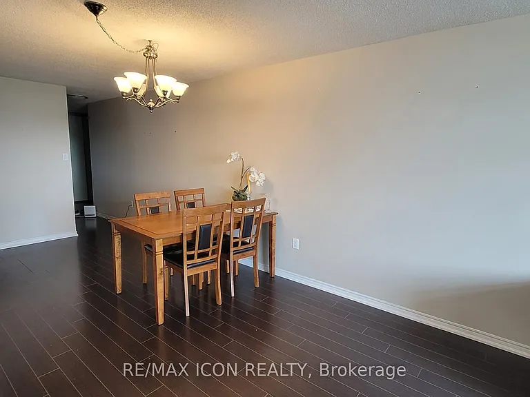 695 Richmond St #1211 — Photo 8