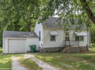 4705 NE 30th St, Des Moines, IA 50317