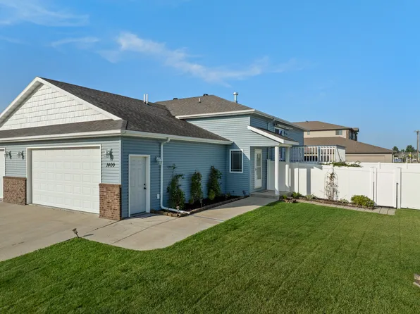 1400 34th Ave SE, Minot, ND 58701