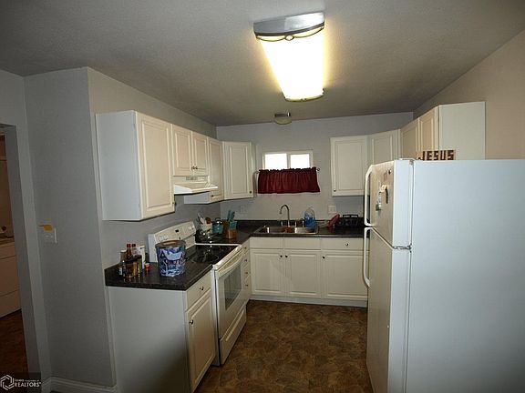 3rd image of 422 S 13th St