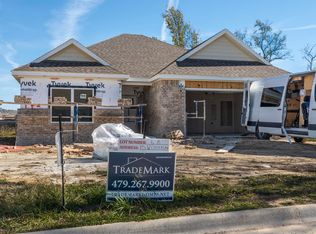 15 W Chikasaw Rd, Farmington, AR 72730