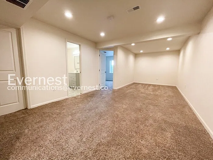 3194 Fairmont Dr #11-A — Photo 11