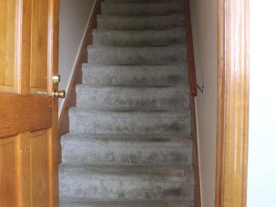 Apt B - Entrance