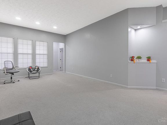 3rd image of 6552 Twin Lakes Dr