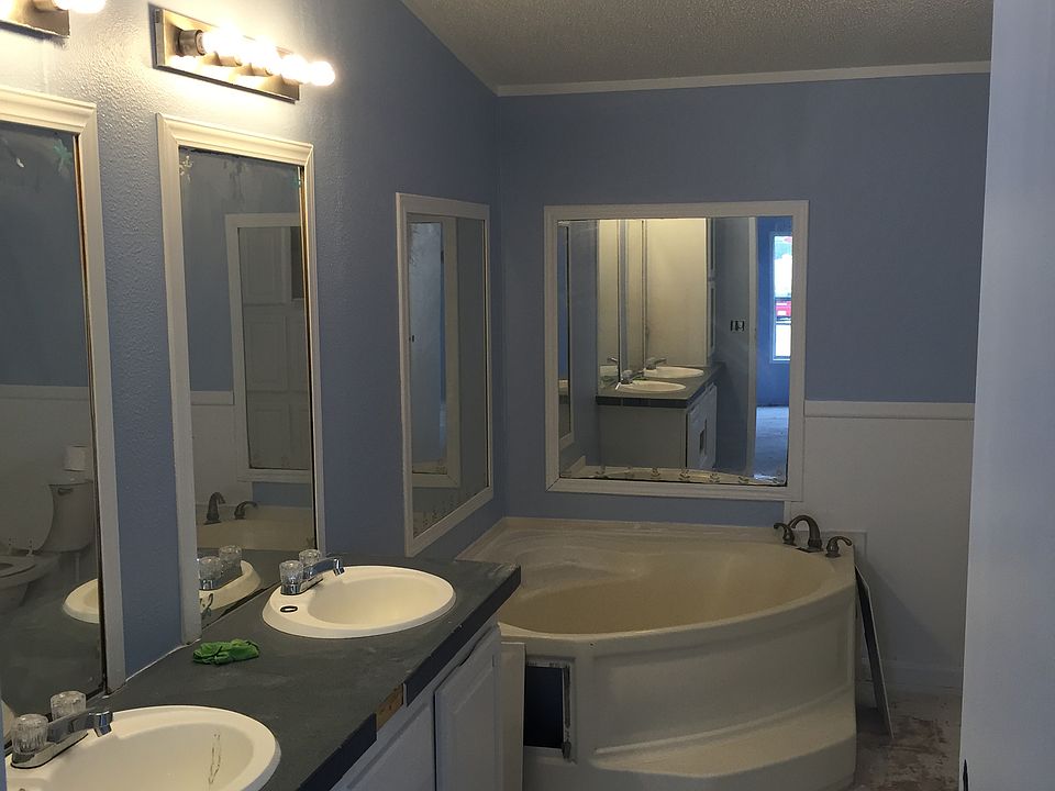 1st image of 4714 Heron St