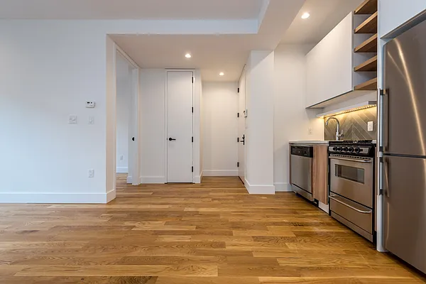 Rented by Nooklyn NYC LLC | media 95